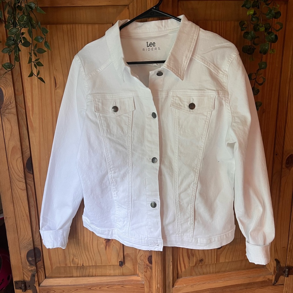 Lee NWOT Women's Crisp White Denim Trucker Jacket